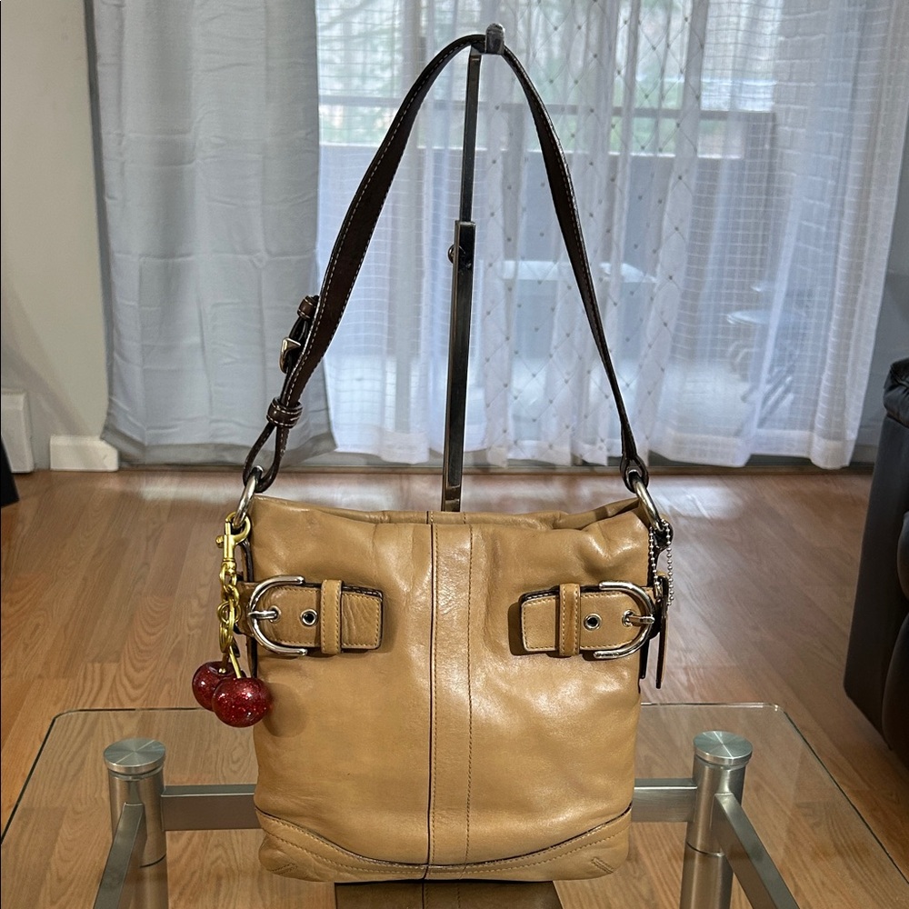 Coach Vintage Tan Leather Shoulder Bag with Brown Strap